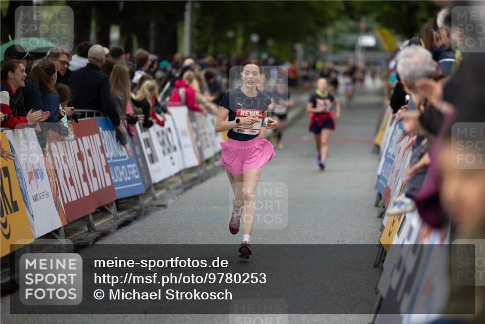 14.06.2026 - REWE Women's Run Michael Strokosch http://msf.ph/oto/9780253 14.06.2026 09:49:36 Laufen 10050, 7, 3 meine-sportfotos.de