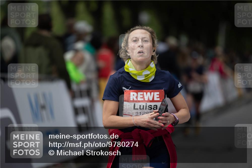 14.06.2026 - REWE Women's Run Michael Strokosch http://msf.ph/oto/9780274 14.06.2026 09:49:45 Laufen 1129 meine-sportfotos.de