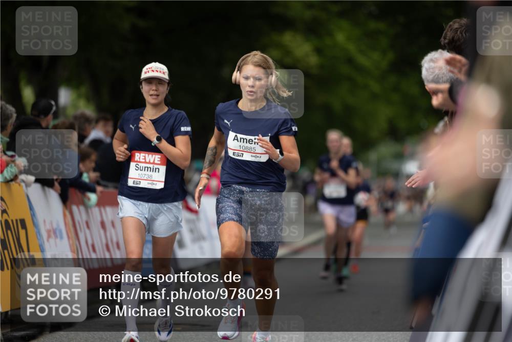 14.06.2026 - REWE Women's Run Michael Strokosch http://msf.ph/oto/9780291 14.06.2026 09:49:57 Laufen 10738, 57, 10885, 7 meine-sportfotos.de