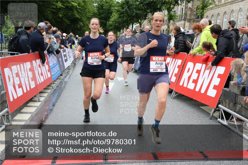14.06.2026 - REWE Women's Run Strokosch-Dieckow http://msf.ph/oto/9780301 14.06.2026 09:58:26 Ziel 10031, 10067, 10134, 10552, 10636, 10706, 10875, 11095, 11248, 11325, 11528 meine-sportfotos.de