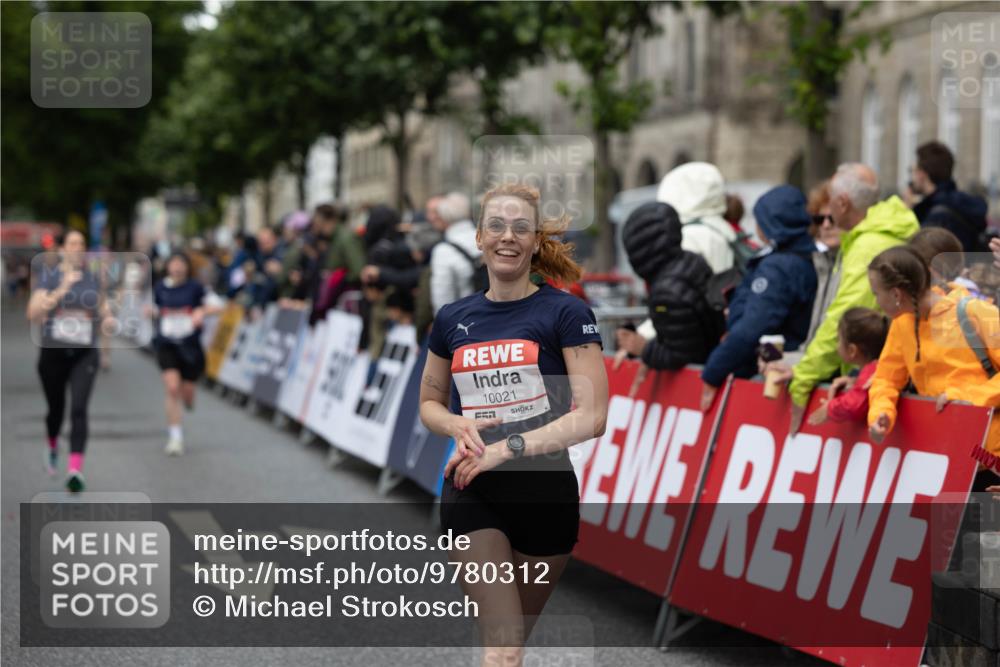 14.06.2026 - REWE Women's Run Michael Strokosch http://msf.ph/oto/9780312 14.06.2026 09:50:28 Laufen 10021 meine-sportfotos.de