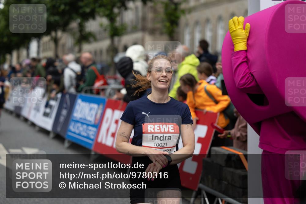 14.06.2026 - REWE Women's Run Michael Strokosch http://msf.ph/oto/9780316 14.06.2026 09:50:29 Laufen 10021 meine-sportfotos.de