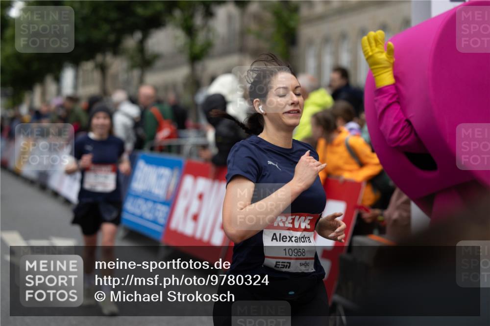 14.06.2026 - REWE Women's Run Michael Strokosch http://msf.ph/oto/9780324 14.06.2026 09:50:32 Laufen 10958, 7 meine-sportfotos.de