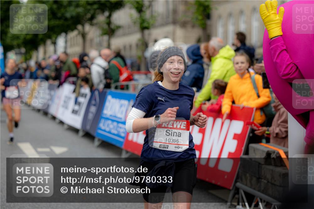 14.06.2026 - REWE Women's Run Michael Strokosch http://msf.ph/oto/9780333 14.06.2026 09:50:33 Laufen 7, 10396 meine-sportfotos.de