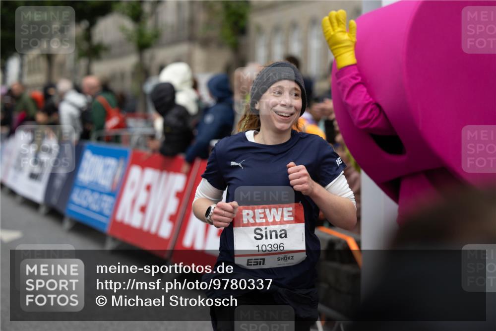 14.06.2026 - REWE Women's Run Michael Strokosch http://msf.ph/oto/9780337 14.06.2026 09:50:34 Laufen 10396 meine-sportfotos.de