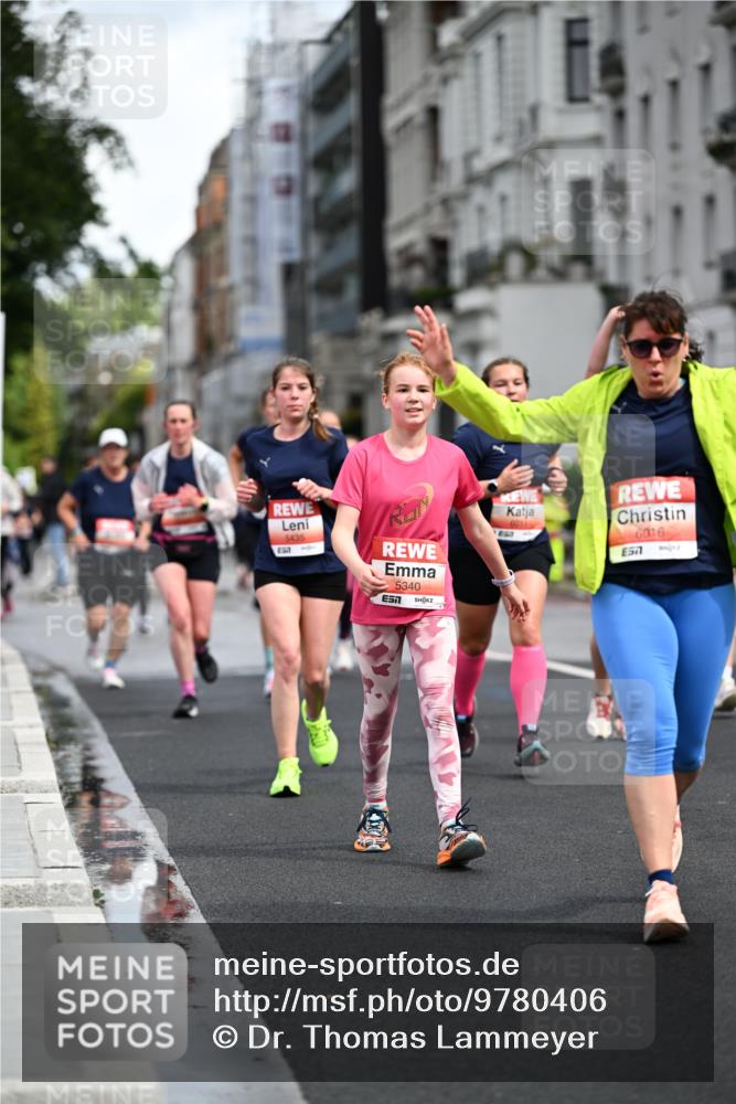 14.06.2026 - REWE Women's Run Dr. Thomas Lammeyer http://msf.ph/oto/9780406 14.06.2026 10:49:05 Laufen 5435, 57, 5340, 6011, 6016, 57 meine-sportfotos.de