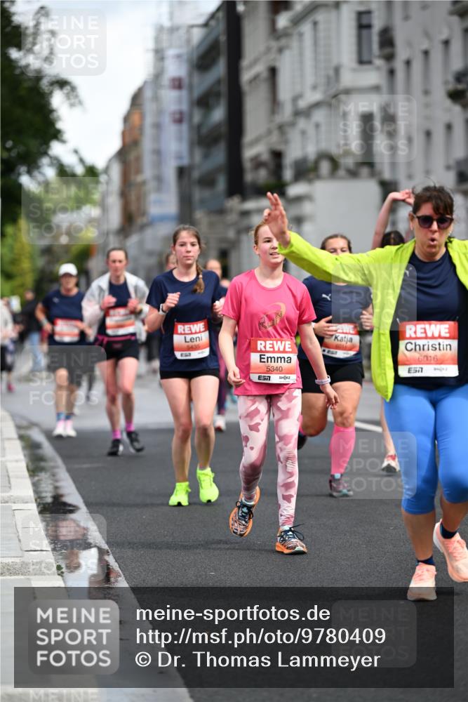 14.06.2026 - REWE Women's Run Dr. Thomas Lammeyer http://msf.ph/oto/9780409 14.06.2026 10:49:05 Laufen 5435, 5340, 7, 6016, 57 meine-sportfotos.de