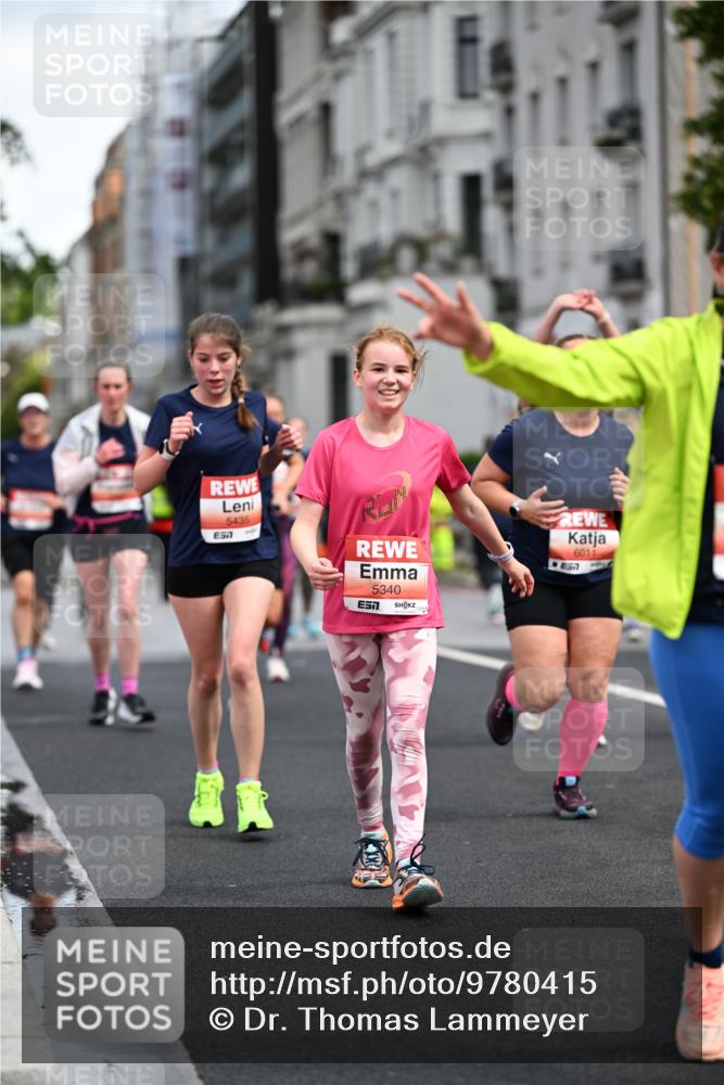 14.06.2026 - REWE Women's Run Dr. Thomas Lammeyer http://msf.ph/oto/9780415 14.06.2026 10:49:06 Laufen 5435, 57, 5340, 6011 meine-sportfotos.de