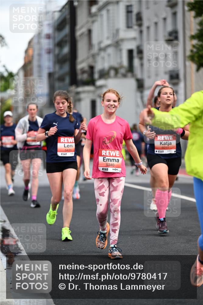 14.06.2026 - REWE Women's Run Dr. Thomas Lammeyer http://msf.ph/oto/9780417 14.06.2026 10:49:06 Laufen 5435, 57, 5340, 6011 meine-sportfotos.de