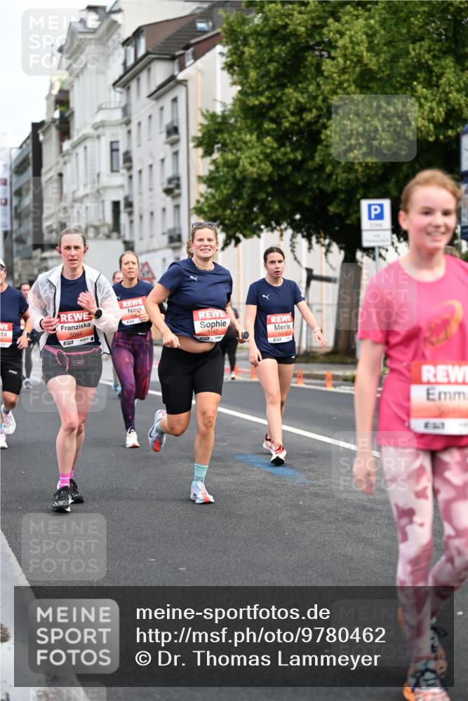 14.06.2026 - REWE Women's Run Dr. Thomas Lammeyer http://msf.ph/oto/9780462 14.06.2026 10:49:09 Laufen 5094, 5213, 5142, 57 meine-sportfotos.de