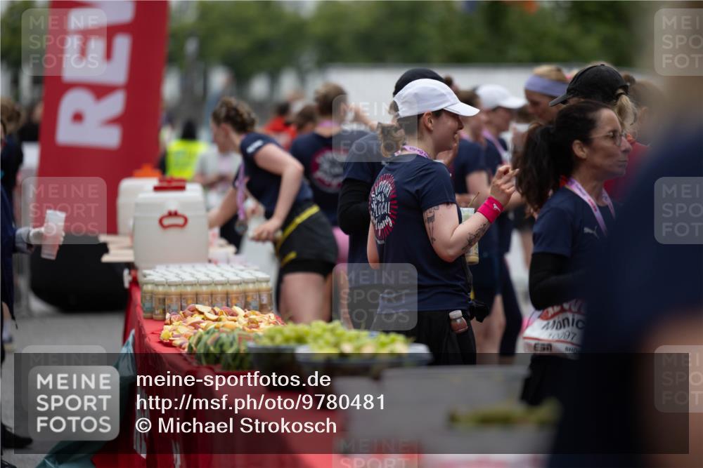 14.06.2026 - REWE Women's Run Michael Strokosch http://msf.ph/oto/9780481 14.06.2026 09:58:29 Laufen 10, 1997 meine-sportfotos.de