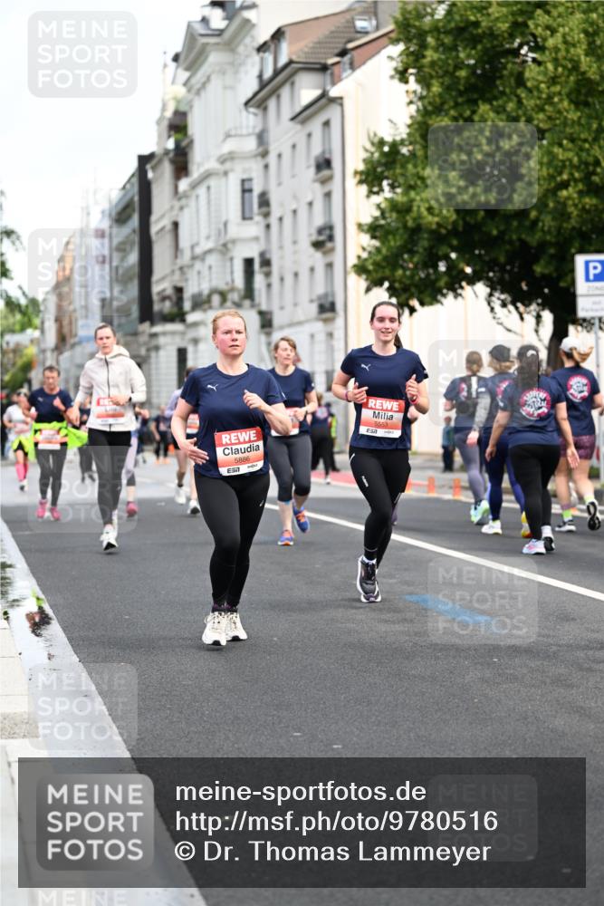 14.06.2026 - REWE Women's Run Dr. Thomas Lammeyer http://msf.ph/oto/9780516 14.06.2026 10:49:13 Laufen 5886, 57, 5553 meine-sportfotos.de