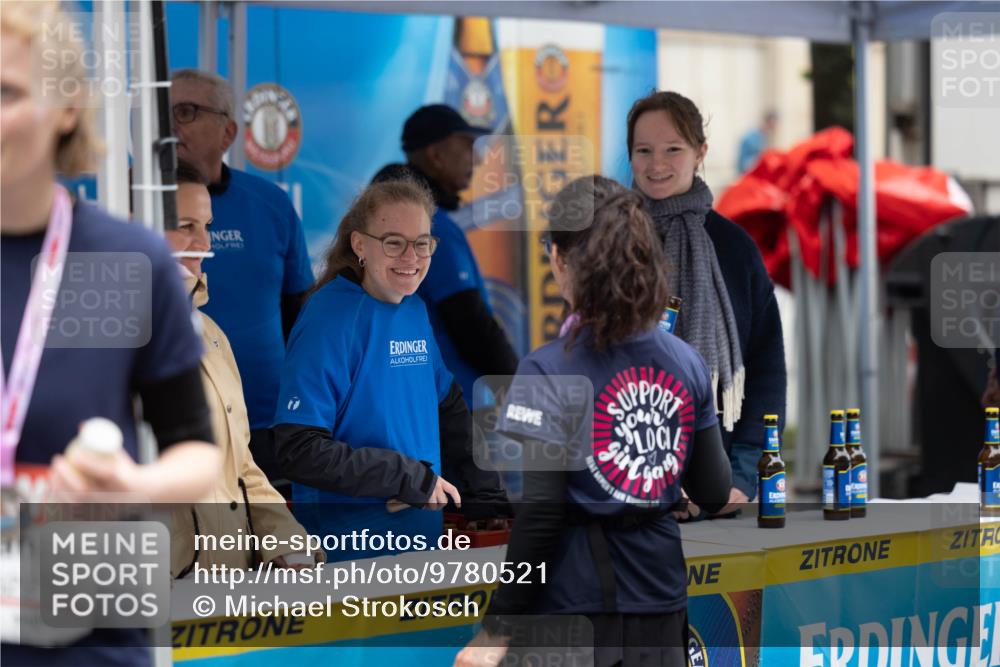 14.06.2026 - REWE Women's Run Michael Strokosch http://msf.ph/oto/9780521 14.06.2026 09:59:45 Laufen  meine-sportfotos.de