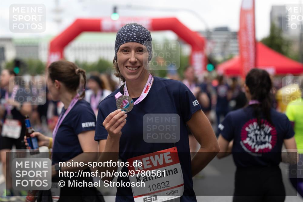 14.06.2026 - REWE Women's Run Michael Strokosch http://msf.ph/oto/9780561 14.06.2026 10:01:28 Laufen 2025, 10632, 657 meine-sportfotos.de