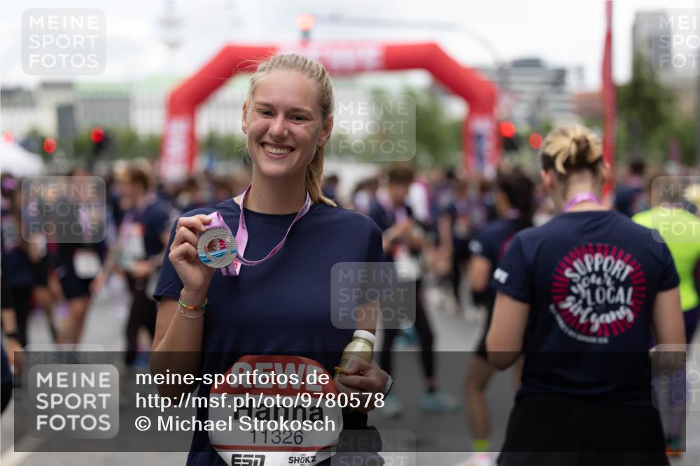 14.06.2026 - REWE Women's Run Michael Strokosch http://msf.ph/oto/9780578 14.06.2026 10:02:01 Laufen 11326 meine-sportfotos.de