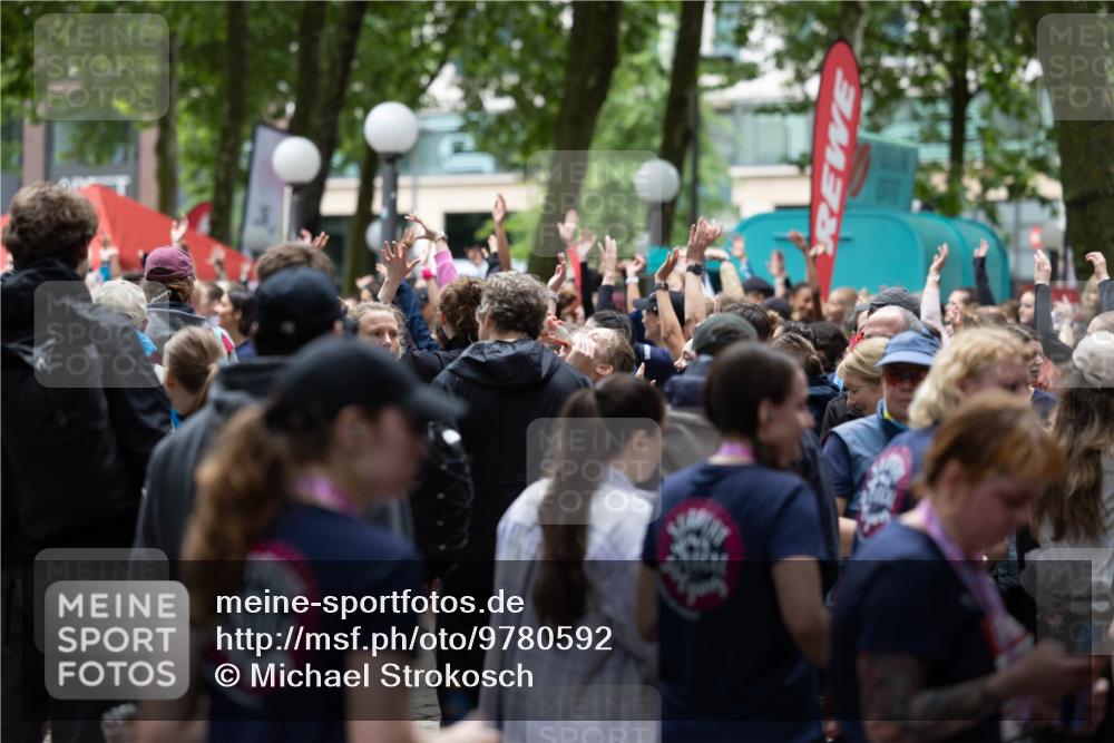 14.06.2026 - REWE Women's Run Michael Strokosch http://msf.ph/oto/9780592 14.06.2026 10:05:20 Laufen  meine-sportfotos.de