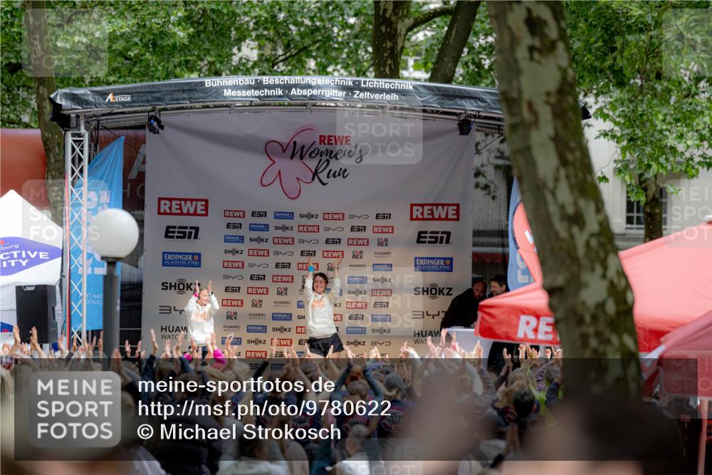 14.06.2026 - REWE Women's Run Michael Strokosch http://msf.ph/oto/9780622 14.06.2026 10:09:46 Laufen 34, 57, 7, 34, 5, 34, 1, 34, 347 meine-sportfotos.de