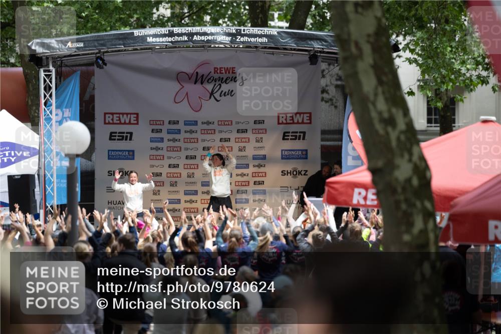14.06.2026 - REWE Women's Run Michael Strokosch http://msf.ph/oto/9780624 14.06.2026 10:09:47 Laufen 3, 3, 34, 4, 57 meine-sportfotos.de