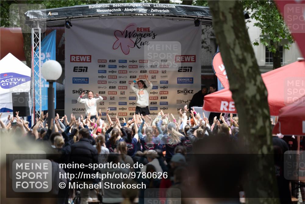 14.06.2026 - REWE Women's Run Michael Strokosch http://msf.ph/oto/9780626 14.06.2026 10:09:47 Laufen 34, 3, 34, 57, 57, 347 meine-sportfotos.de