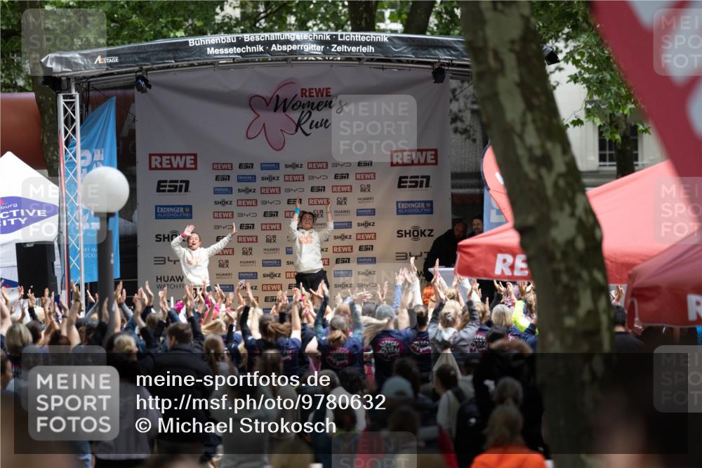 14.06.2026 - REWE Women's Run Michael Strokosch http://msf.ph/oto/9780632 14.06.2026 10:09:49 Laufen 3, 3, 3, 3, 51, 34, 3 meine-sportfotos.de