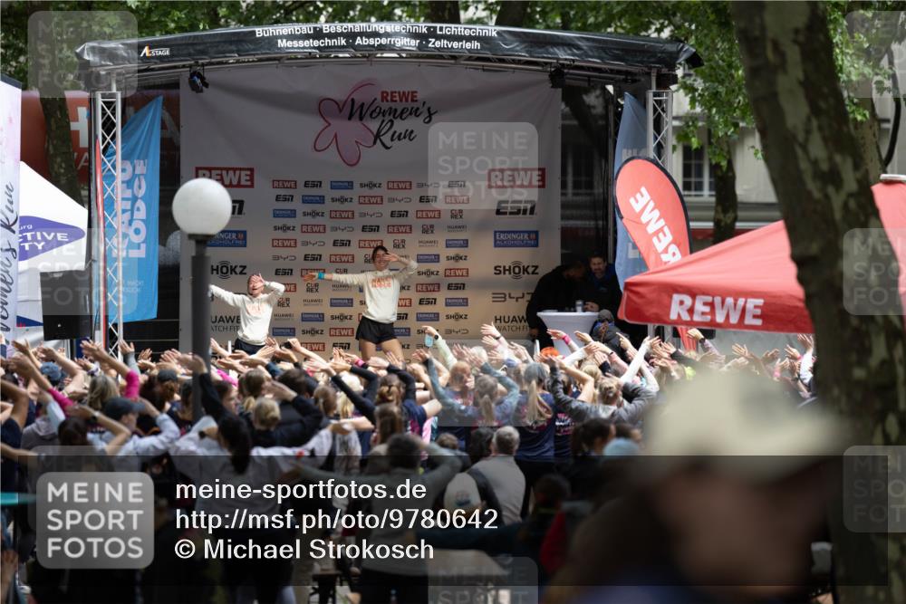 14.06.2026 - REWE Women's Run Michael Strokosch http://msf.ph/oto/9780642 14.06.2026 10:09:55 Laufen 3, 3, 7, 3, 57, 34, 7, 347, 34 meine-sportfotos.de