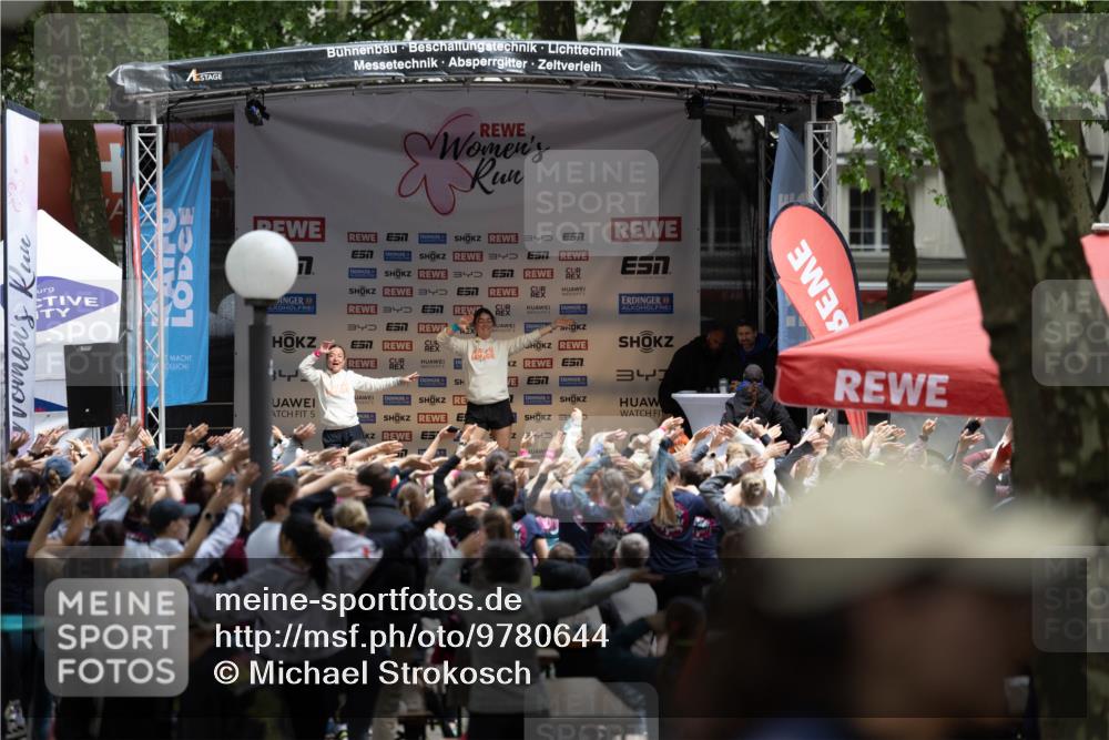 14.06.2026 - REWE Women's Run Michael Strokosch http://msf.ph/oto/9780644 14.06.2026 10:09:56 Laufen 7, 34, 34, 3, 3, 5, 7, 3, 347 meine-sportfotos.de
