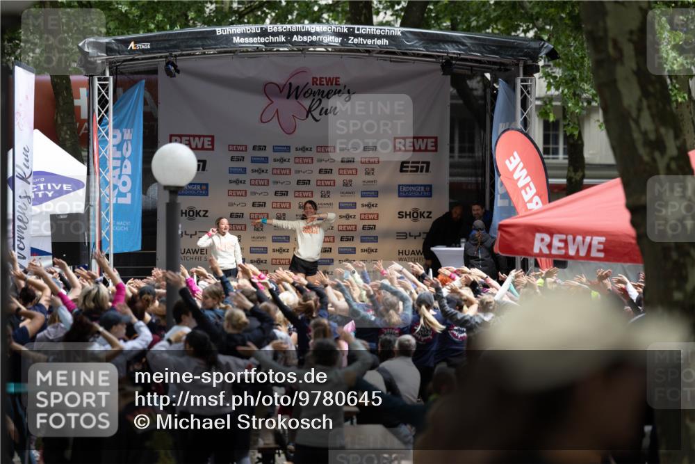 14.06.2026 - REWE Women's Run Michael Strokosch http://msf.ph/oto/9780645 14.06.2026 10:09:56 Laufen 77, 5, 3, 3, 34, 4, 57, 57, 347 meine-sportfotos.de