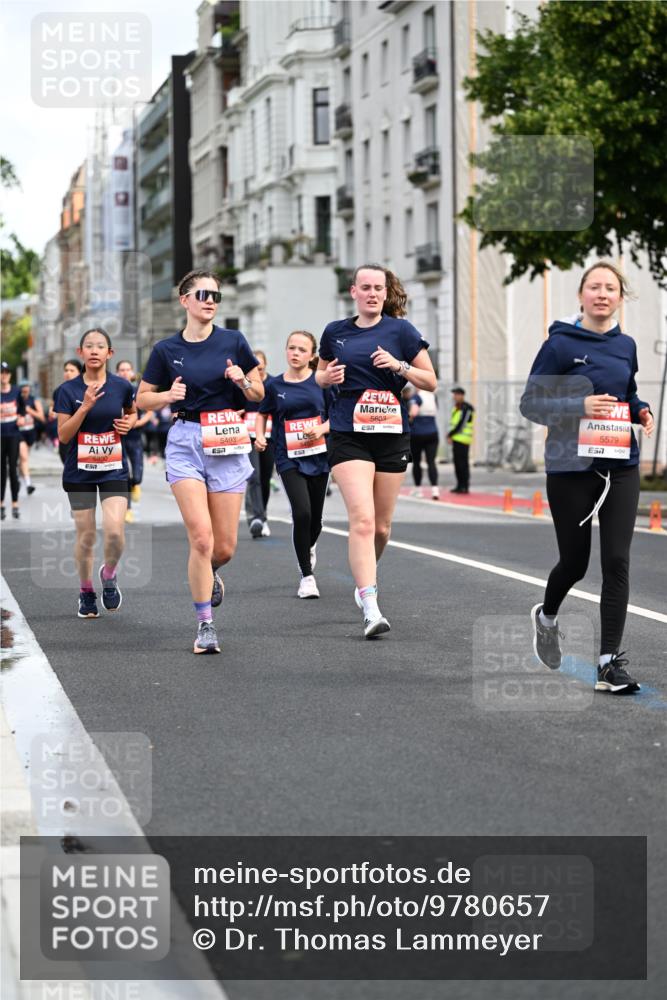 14.06.2026 - REWE Women's Run Dr. Thomas Lammeyer http://msf.ph/oto/9780657 14.06.2026 10:49:22 Laufen 5403, 57, 5603, 7, 5579, 57 meine-sportfotos.de