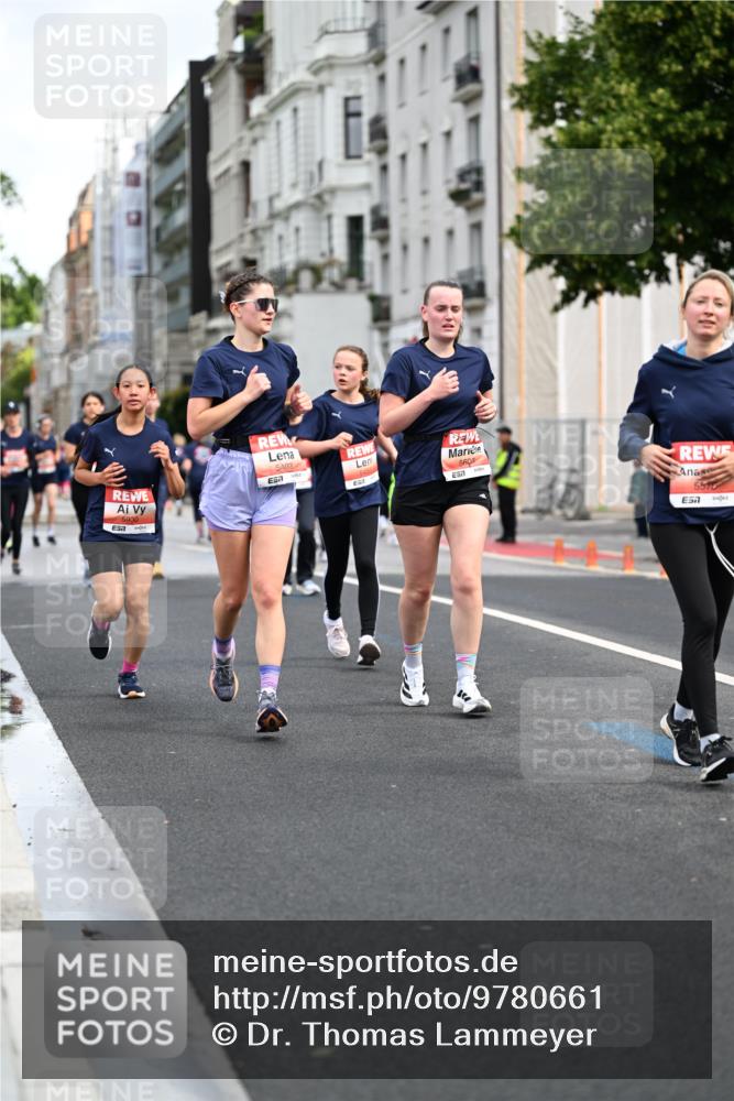 14.06.2026 - REWE Women's Run Dr. Thomas Lammeyer http://msf.ph/oto/9780661 14.06.2026 10:49:23 Laufen 5403, 657, 560, 5575 meine-sportfotos.de