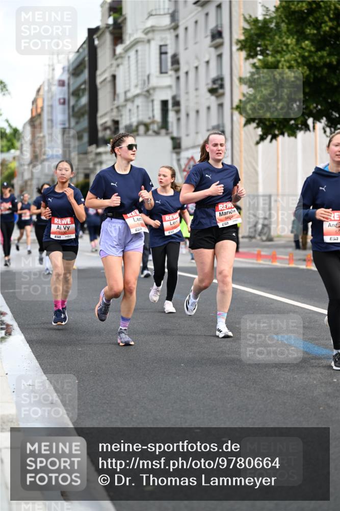 14.06.2026 - REWE Women's Run Dr. Thomas Lammeyer http://msf.ph/oto/9780664 14.06.2026 10:49:23 Laufen 5930, 7, 5603, 5, 7 meine-sportfotos.de