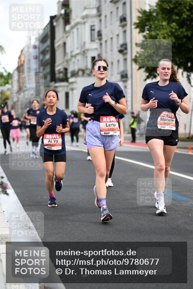14.06.2026 - REWE Women's Run Dr. Thomas Lammeyer http://msf.ph/oto/9780677 14.06.2026 10:49:24 Laufen 5930, 5403, 7, 5603 meine-sportfotos.de