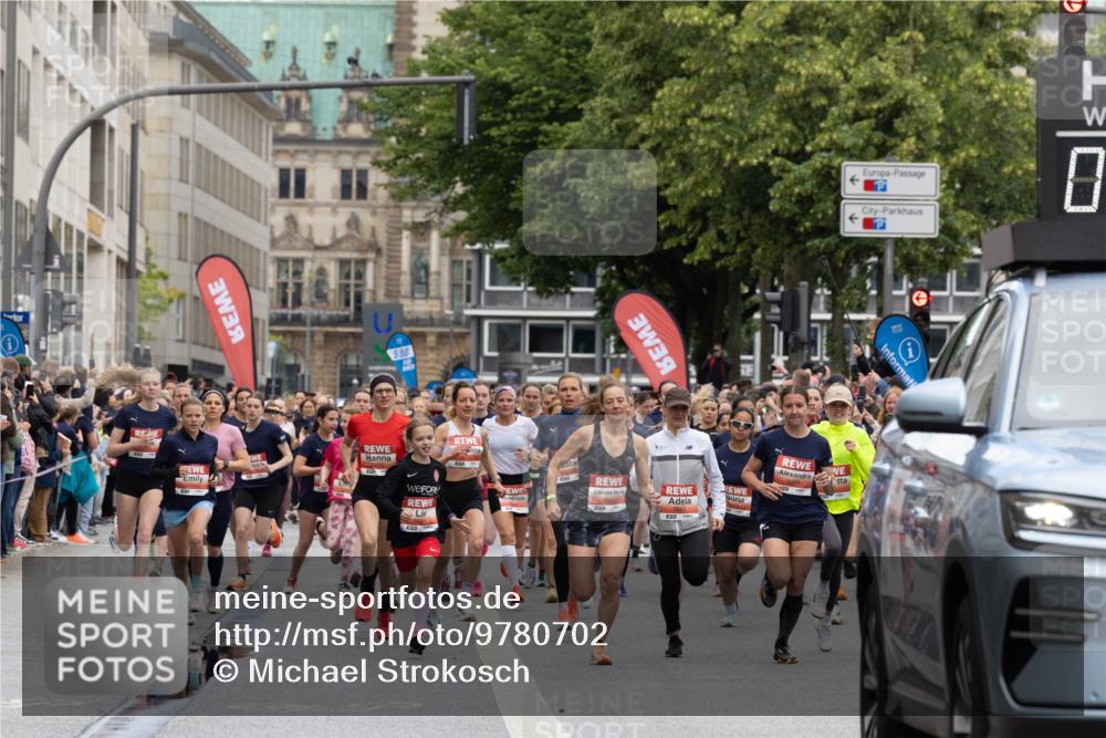 14.06.2026 - REWE Women's Run Michael Strokosch http://msf.ph/oto/9780702 14.06.2026 10:30:42 Laufen 5, 10, 7 meine-sportfotos.de