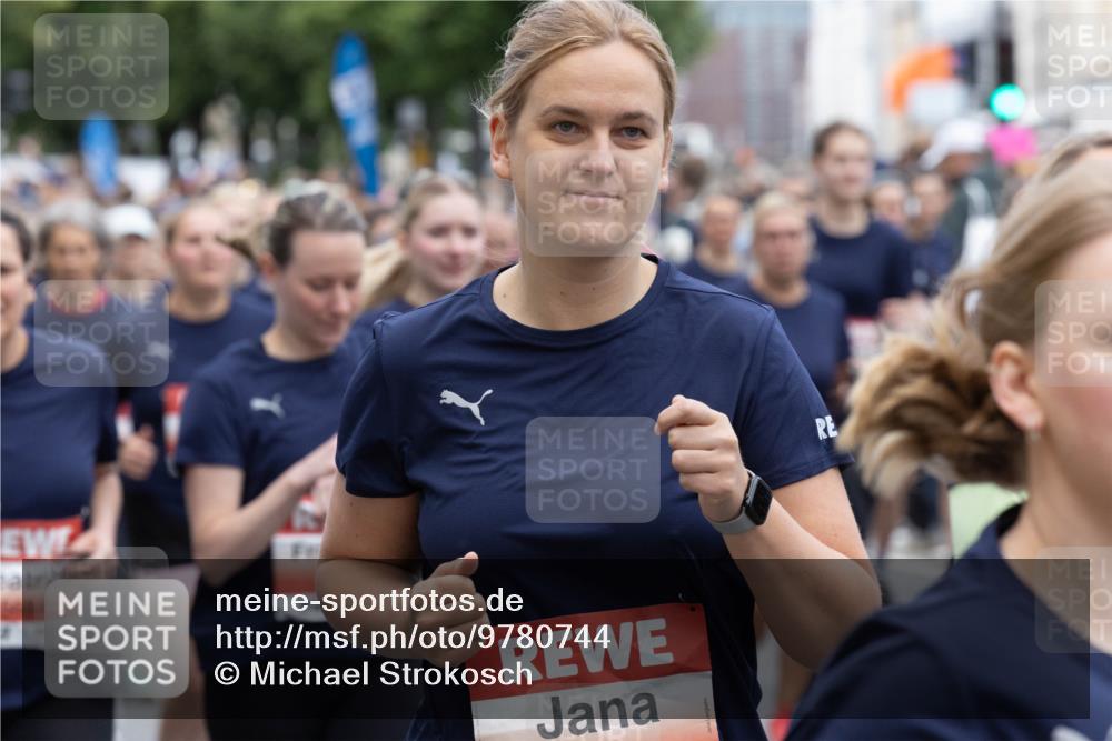 14.06.2026 - REWE Women's Run Michael Strokosch http://msf.ph/oto/9780744 14.06.2026 10:31:11 Laufen  meine-sportfotos.de