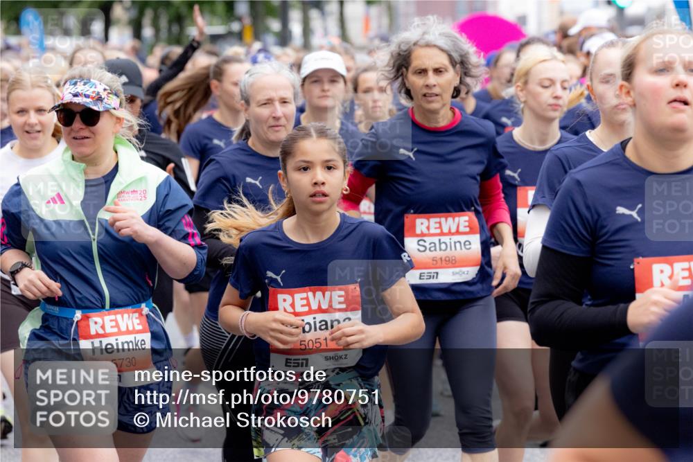 14.06.2026 - REWE Women's Run Michael Strokosch http://msf.ph/oto/9780751 14.06.2026 10:31:14 Laufen 20, 20, 5730, 7, 5051, 7, 5198 meine-sportfotos.de