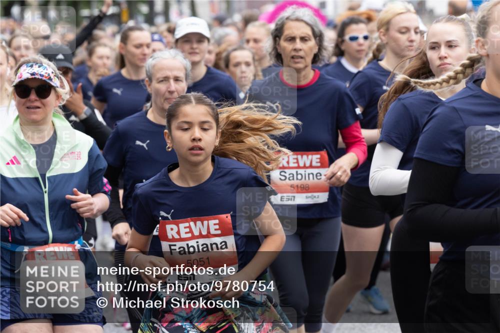 14.06.2026 - REWE Women's Run Michael Strokosch http://msf.ph/oto/9780754 14.06.2026 10:31:14 Laufen 20, 5, 5730, 57, 5051, 5198 meine-sportfotos.de