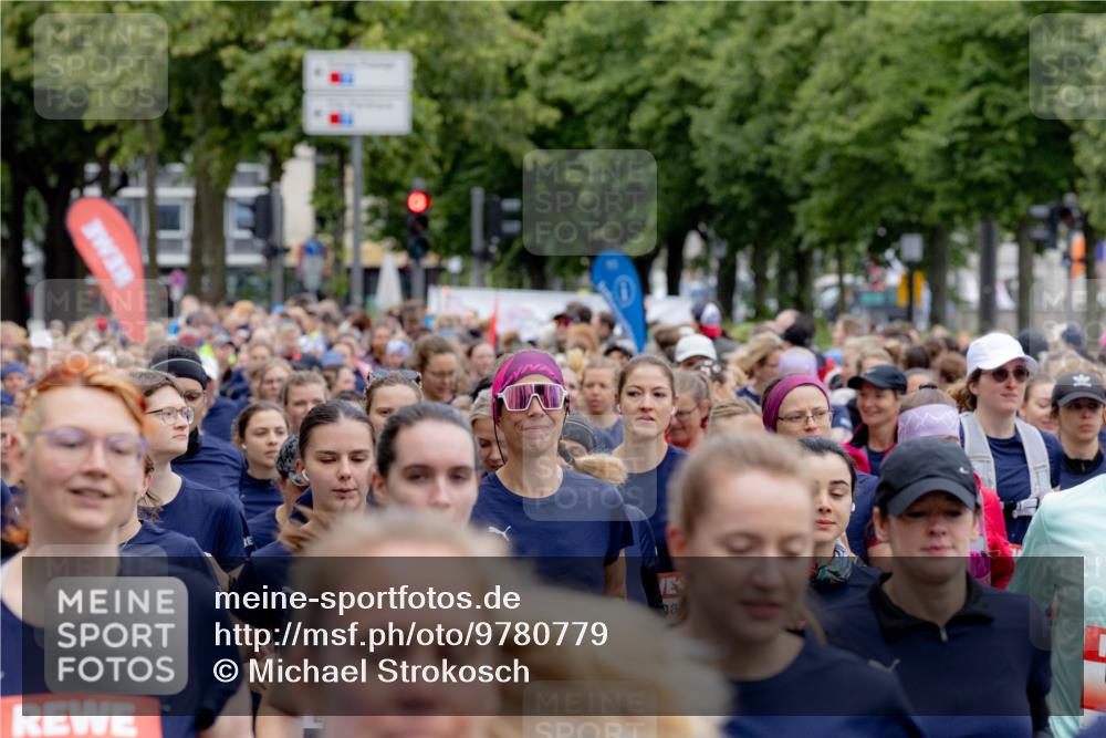 14.06.2026 - REWE Women's Run Michael Strokosch http://msf.ph/oto/9780779 14.06.2026 10:31:53 Laufen  meine-sportfotos.de