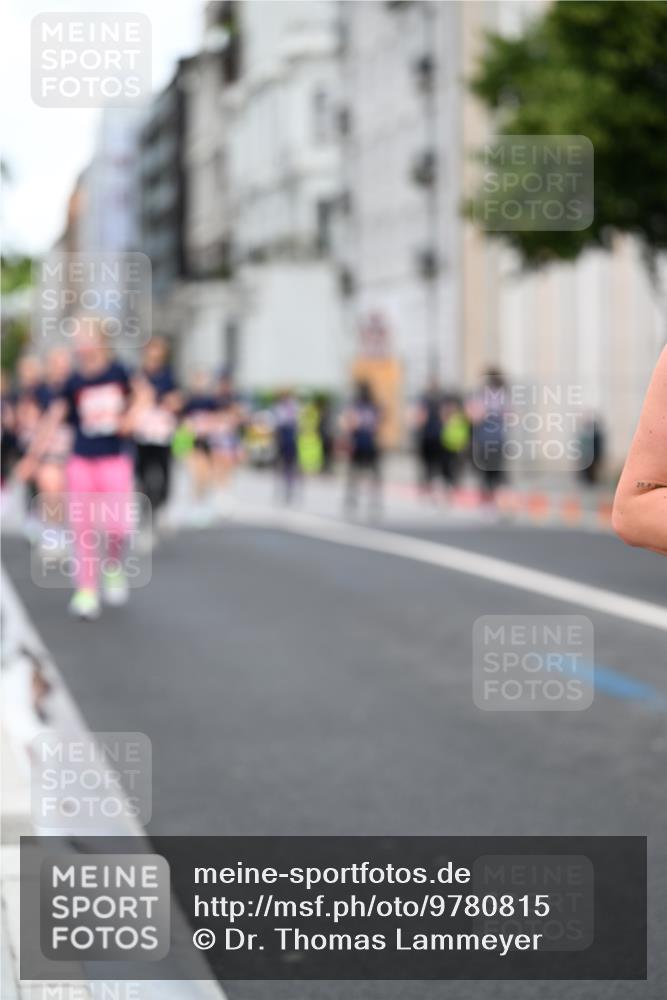 14.06.2026 - REWE Women's Run Dr. Thomas Lammeyer http://msf.ph/oto/9780815 14.06.2026 10:49:34 Laufen 27, 7 meine-sportfotos.de