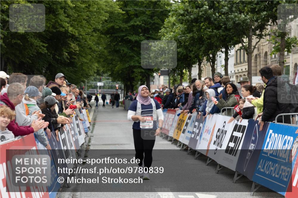 14.06.2026 - REWE Women's Run Michael Strokosch http://msf.ph/oto/9780839 14.06.2026 10:37:42 Laufen 10176 meine-sportfotos.de
