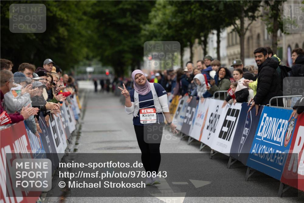 14.06.2026 - REWE Women's Run Michael Strokosch http://msf.ph/oto/9780843 14.06.2026 10:37:44 Laufen 10176, 7 meine-sportfotos.de