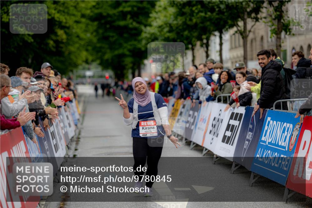 14.06.2026 - REWE Women's Run Michael Strokosch http://msf.ph/oto/9780845 14.06.2026 10:37:44 Laufen 10176, 57 meine-sportfotos.de