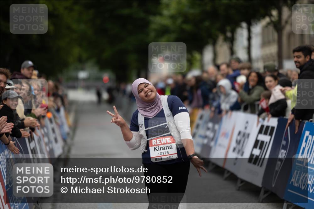 14.06.2026 - REWE Women's Run Michael Strokosch http://msf.ph/oto/9780852 14.06.2026 10:37:46 Laufen 10176, 7 meine-sportfotos.de