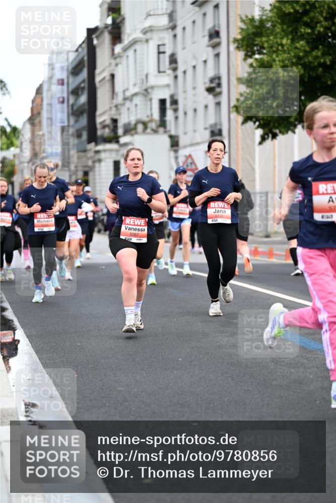 14.06.2026 - REWE Women's Run Dr. Thomas Lammeyer http://msf.ph/oto/9780856 14.06.2026 10:49:37 Laufen 5087, 57, 57, 81 meine-sportfotos.de