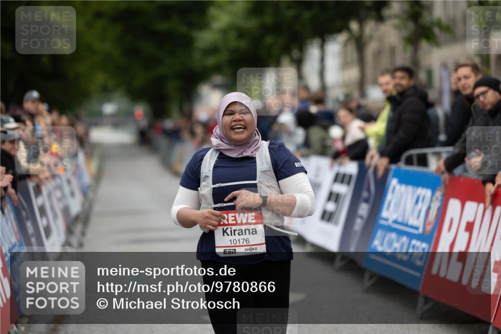 14.06.2026 - REWE Women's Run Michael Strokosch http://msf.ph/oto/9780866 14.06.2026 10:37:48 Laufen 10176 meine-sportfotos.de