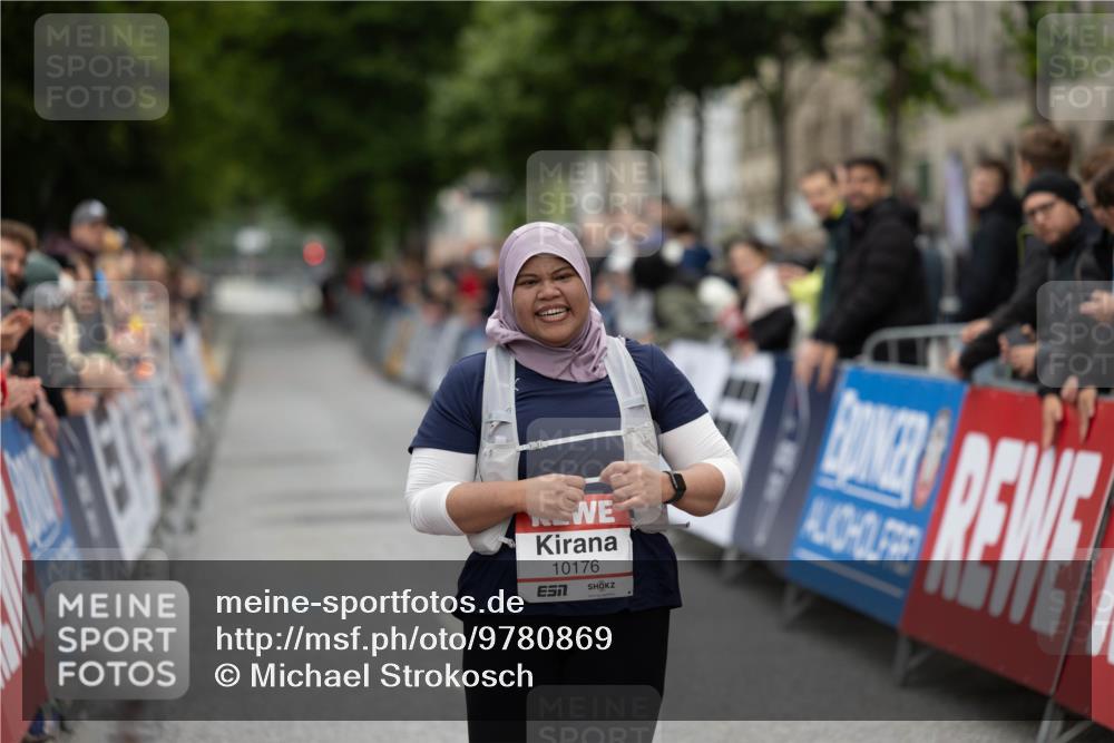 14.06.2026 - REWE Women's Run Michael Strokosch http://msf.ph/oto/9780869 14.06.2026 10:37:49 Laufen 10176 meine-sportfotos.de
