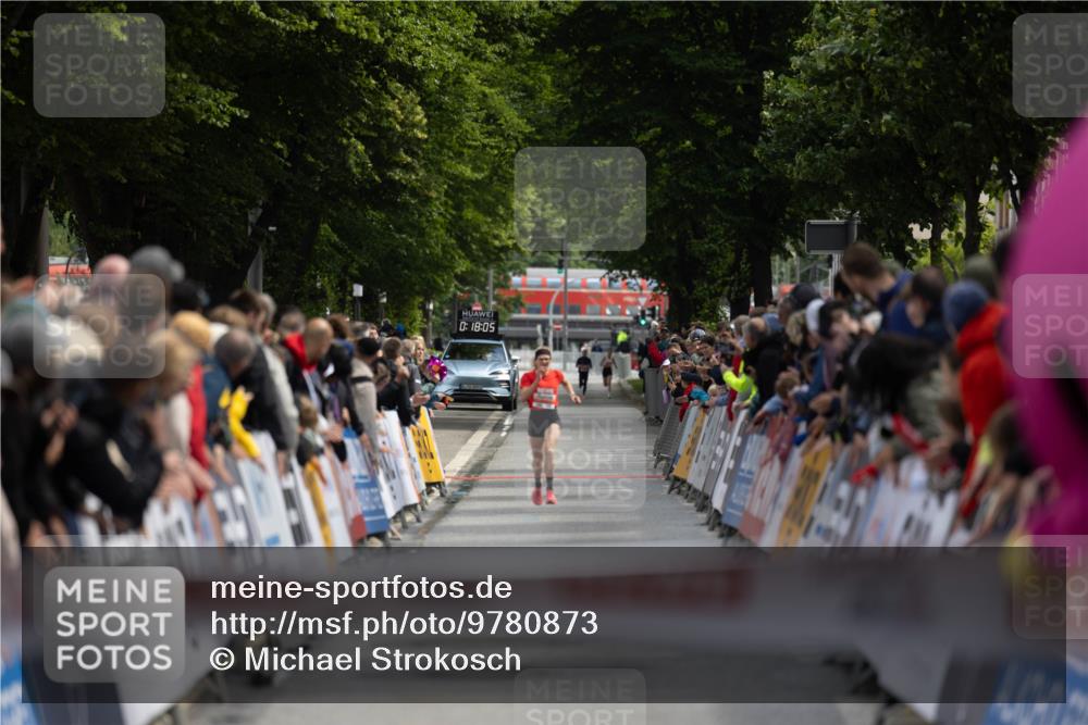 14.06.2026 - REWE Women's Run Michael Strokosch http://msf.ph/oto/9780873 14.06.2026 10:48:38 Laufen 0, 18, 05 meine-sportfotos.de