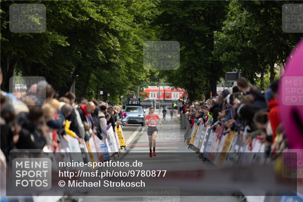 14.06.2026 - REWE Women's Run Michael Strokosch http://msf.ph/oto/9780877 14.06.2026 10:48:39 Laufen 0, 18, 07 meine-sportfotos.de
