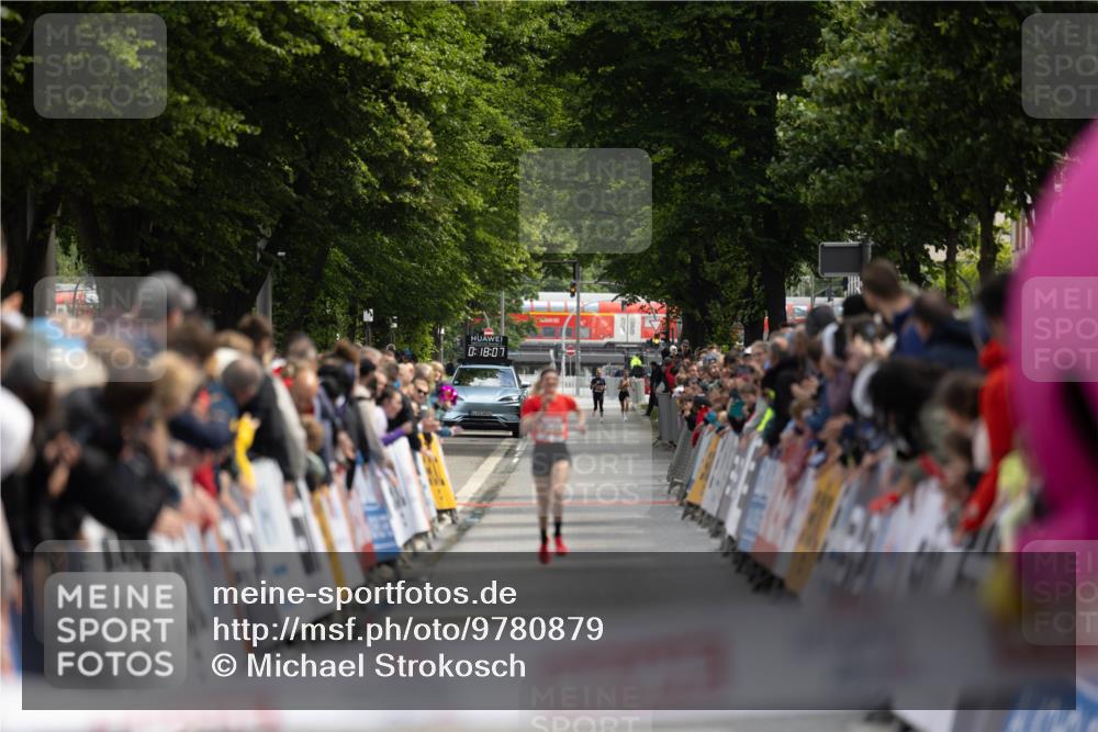 14.06.2026 - REWE Women's Run Michael Strokosch http://msf.ph/oto/9780879 14.06.2026 10:48:39 Laufen 0, 18, 07 meine-sportfotos.de