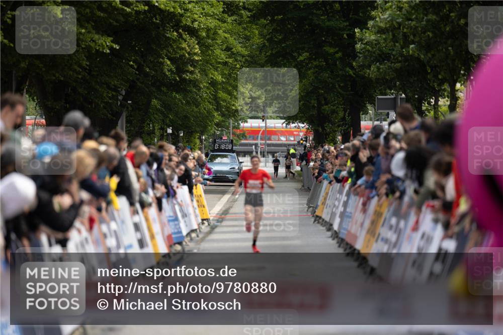 14.06.2026 - REWE Women's Run Michael Strokosch http://msf.ph/oto/9780880 14.06.2026 10:48:40 Laufen 0, 18, 08 meine-sportfotos.de