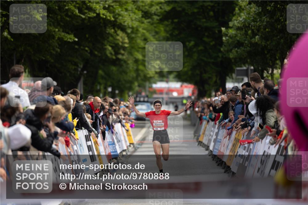 14.06.2026 - REWE Women's Run Michael Strokosch http://msf.ph/oto/9780888 14.06.2026 10:48:42 Laufen  meine-sportfotos.de