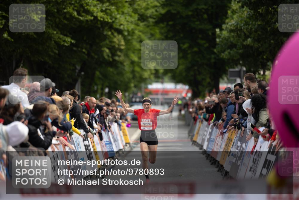 14.06.2026 - REWE Women's Run Michael Strokosch http://msf.ph/oto/9780893 14.06.2026 10:48:43 Laufen 5910 meine-sportfotos.de